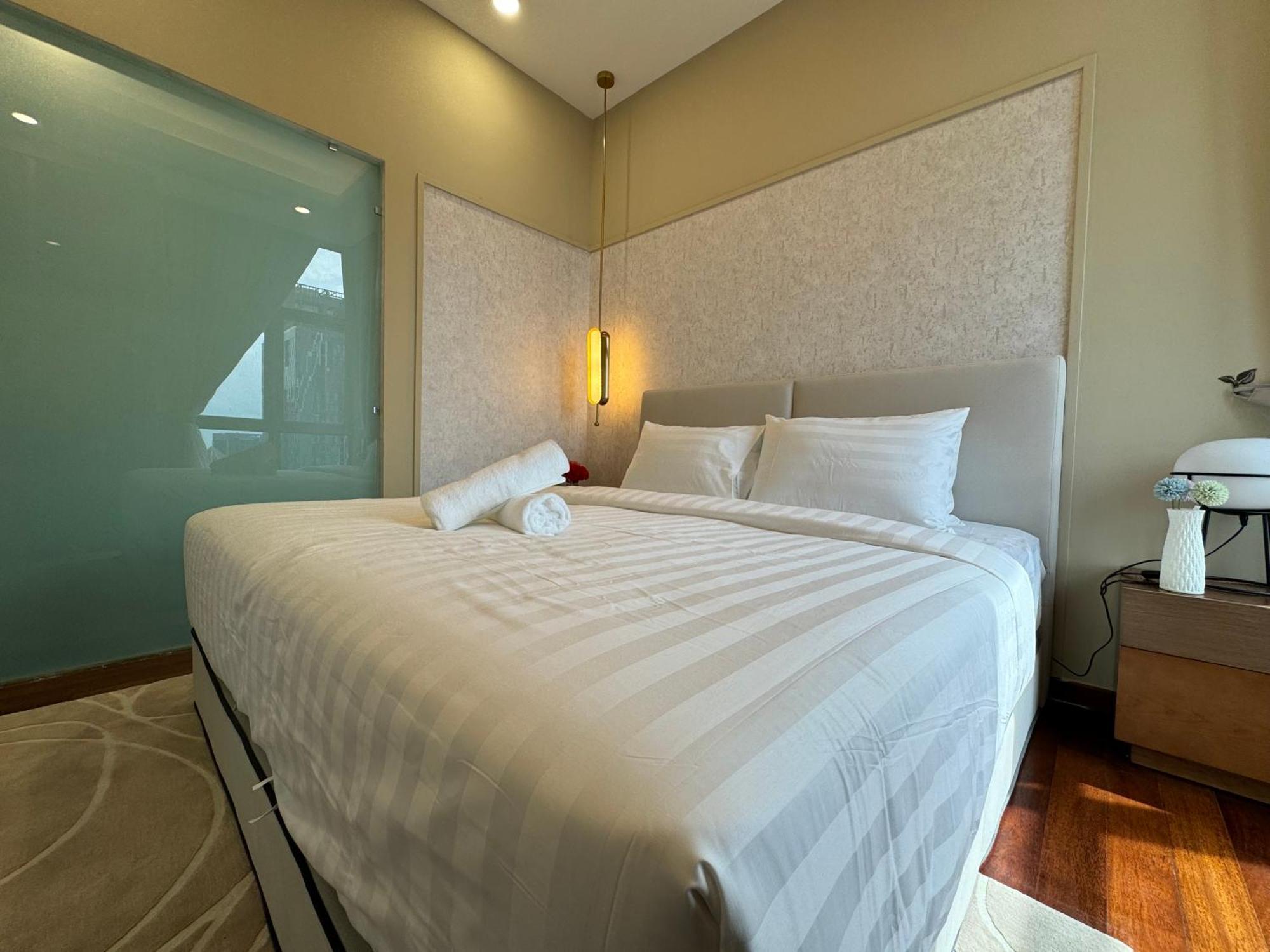 Royce Klcc Kuala Lumpur City Centre By Dormeo Destinations Buitenkant foto